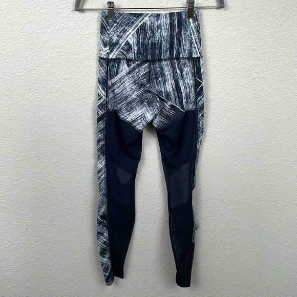 Lululemon Hot To Street Pant Heat Wave White Black Black Sheer Mesh Sz 2 - Picture 5 of 16